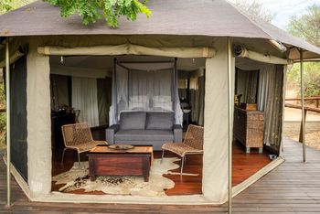 Taranga Safari Lodge: Gästezelt Interieur