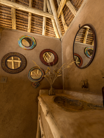 Koros Camp: Zentrales Bad