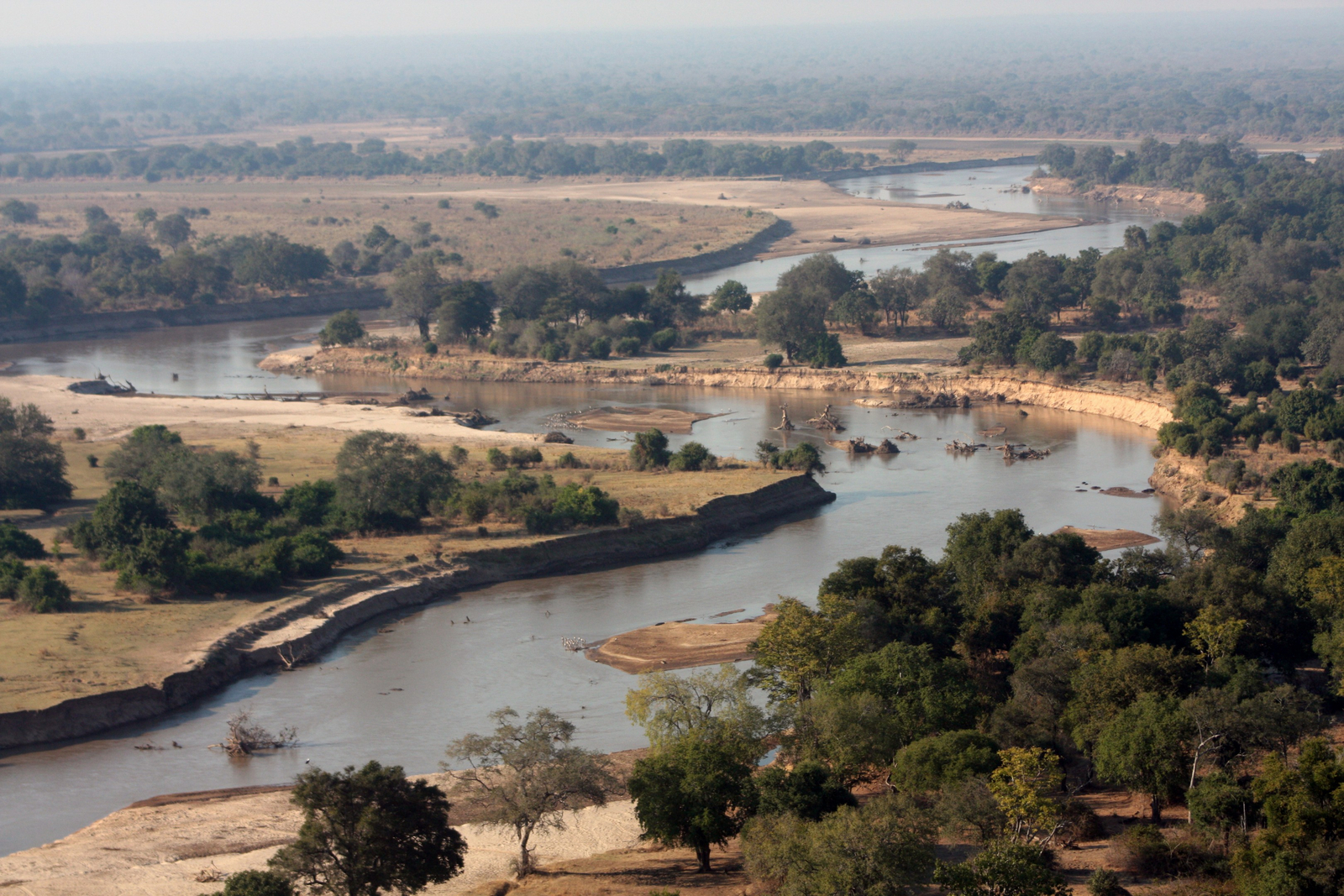 Puku Ridge Camp Puku Ridge Camp: Luangwa River