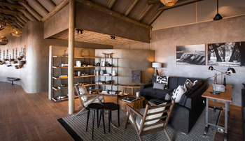 Puku Ridge Camp: Sitzgruppe