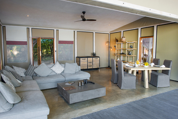 Sausage Tree Camp: Kigelia House