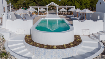 Grays Eden Sanctuary: Swimming Pool