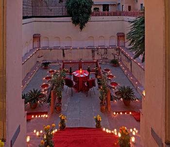 Samode Haveli: Dining