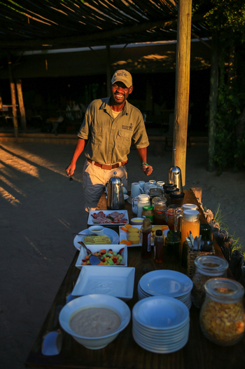 Sango Safari Camp: Guide