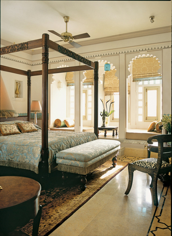 Taj Lake Palace: Sandhya Historical Suite