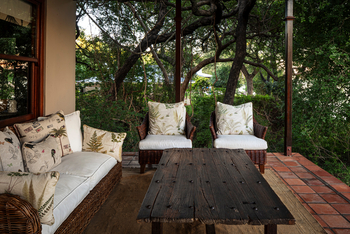 Baines River Camp: Veranda