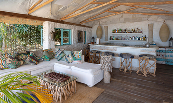 Kaya Mawa Kaya Mawa: Bar und Lounge