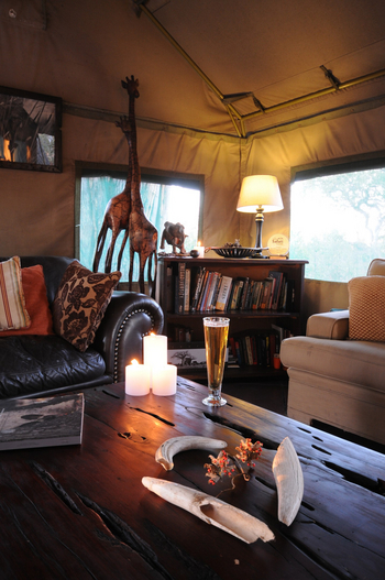 Macatoo Camp: Lounge