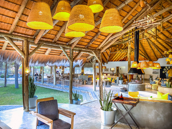 Mushara Bush Camp: Lodge und Garten