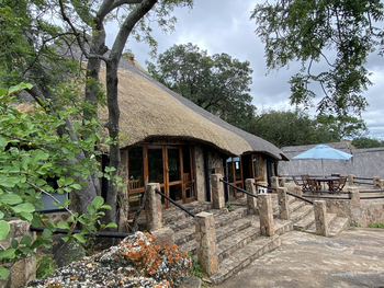 Big Cave Camp Big Cave Camp: Zentralbereich