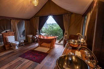 Mara Nyika Camp: Doppelwaschtisch