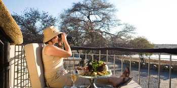 Okaukuejo Camp Okaukuejo Camp: Privater Balkon