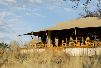 Olkeri Camp: Veranda vom Hauptzelt
