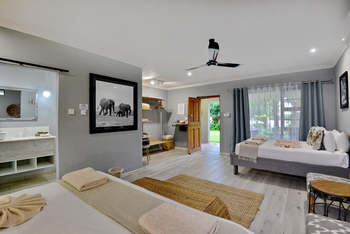 River View Lodge: Room 5