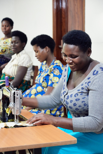 Sanctuary Gorilla Forest Camp: Näherinnen