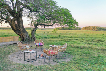 Shoebill Island Camp Shoebill Island Camp: Lagerfeuer