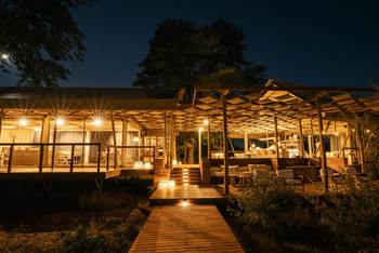 Wilderness Mokete Camp: Hauptgebäude