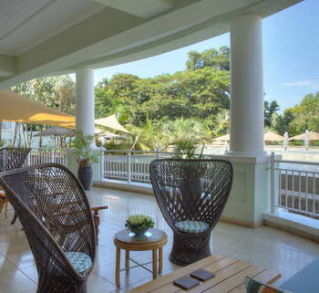 Hemingways Nairobi: Außenbereich