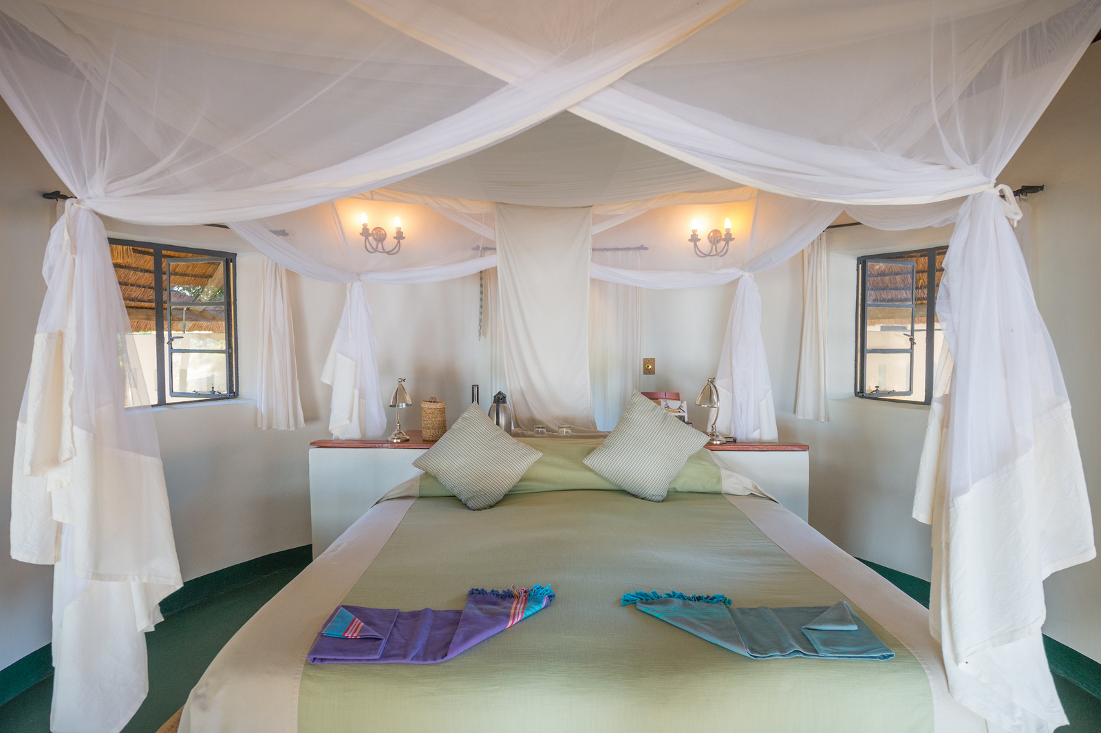 Nsefu Camp Nsefu Camp: Doppelbett mit Kikois