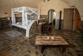 Rostock Ritz Desert Lodge: Großes Gästezimmer