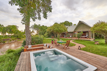 Sala's Camp: Plunge Pool am Honeymoon Tent