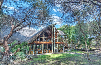 Savute Safari Lodge: Hauptgebäude