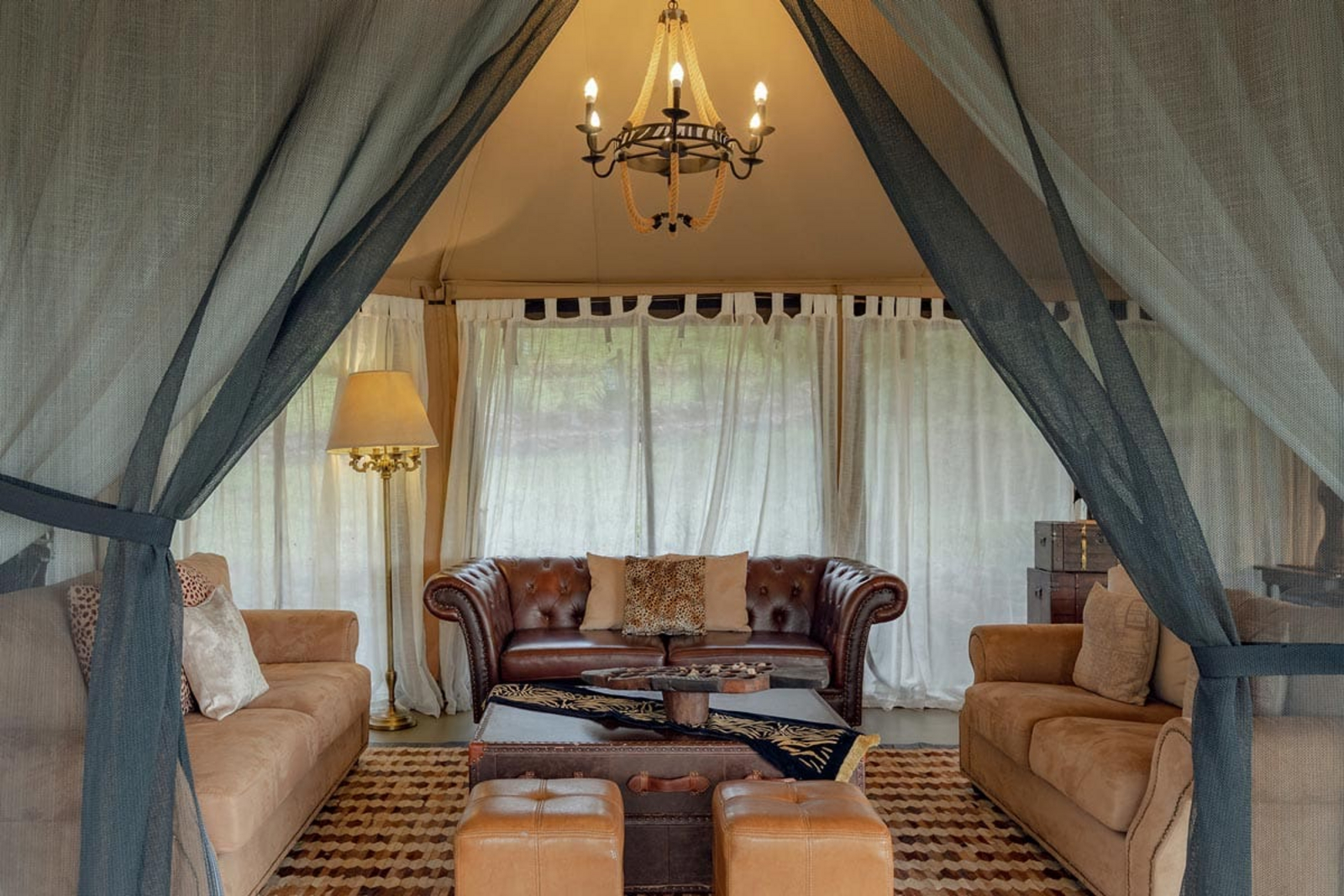 Tarangire Kuro Treetops Lodge Tarangire Kuro Treetops Lodge: Sitzbereich Lounge