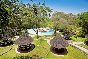 Tarangire Sopa Lodge: Pavillions im Garten