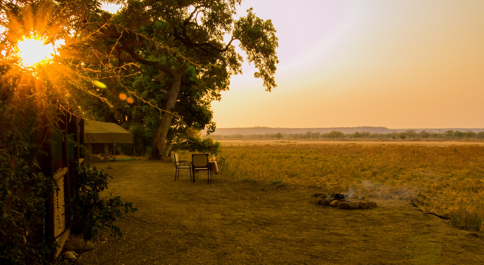 Chilo Mahove Tented Camp Chilo Mahove Tented Camp: Sonnenaufgang