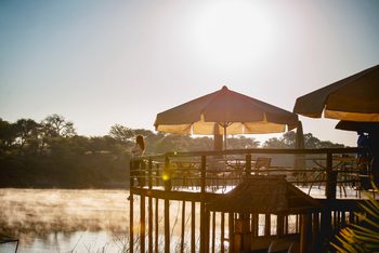Hakusembe River Lodge: Viewing Deck