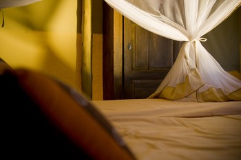 Kalahari Red Dunes Lodge: Moskitonetz