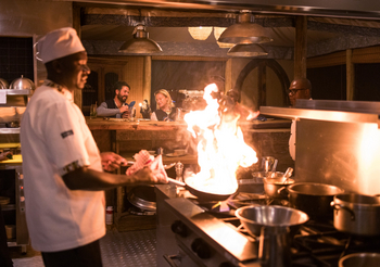 Mara Toto Tree Camp: Küche