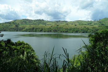 Ndali Lodge: Blick auf den See vom Seeufer