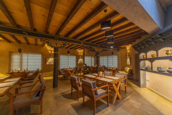 Rumbak Lodge: Dining Hall