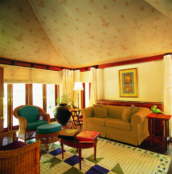 The Oberoi Rajvilas: Royal Tent - Sofa