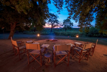 Bumbusi Wilderness Camp: Lagerfeuer