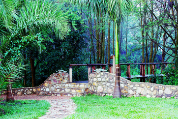 Enjojo Lodge: Brücke