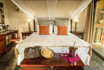 Muchenje Safari Lodge: Begrüßungssekt