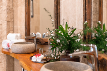 Xanadu Villas: Mawingu Villa Bad