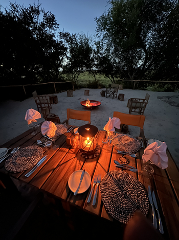 Moela Safari Lodge Moela Safari Lodge: Candlelight Dinner