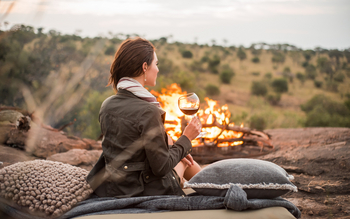 Nimali Mara Camp: Getränk am Lagerfeuer