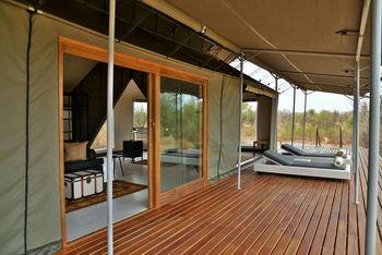 Nogatsaa Pans Chobe Lodge: Family Luxury Tent