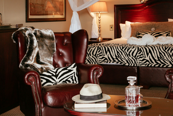 Old Traders Lodge: ledersessel