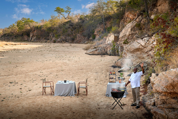 andBeyond Ngala Tented Camp: Bush Dinner