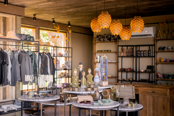 Duma Tau Camp Duma Tau Camp: Souvenirshop