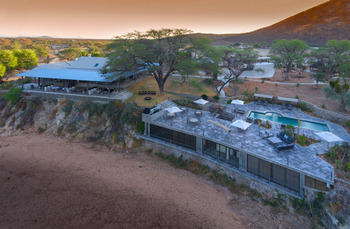 Epako Safari Lodge: Zentralbereich