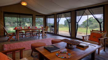 Kicheche Mara Camp: Lounge Coffee Table