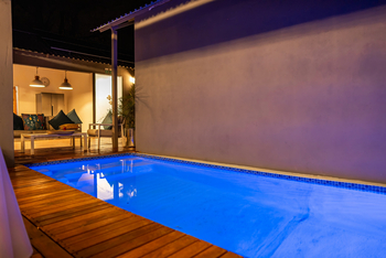 Lenyebi River Lodge: Pool