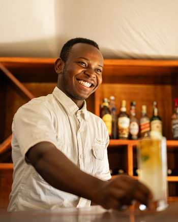 Little Moru Camp: Barkeeper