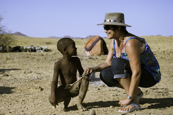 Serra Cafema Serra Cafema: Treffen eines Jungen vom Himba-Volk